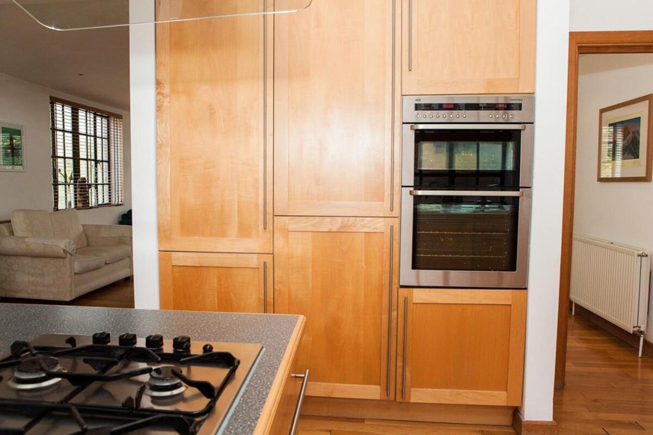 Spectacular Central 4-Bedroom Close To London Eye Екстериор снимка